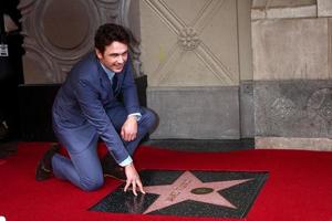 los angeles, 7 mars - James Franco på Hollywood Walk of Fame-ceremonin för att hedra James Franco på El Capitan Theatre den 7 mars 2013 i Los Angeles, ca. foto