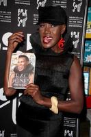 los angeles, 29 sep - grace jones at the grace jones signs I ll never write my memoarer på boken soppa den 29 september 2015 i West Hollywood, ca. foto