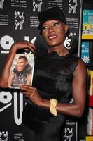 los angeles, 29 sep - grace jones at the grace jones signs I ll never write my memoarer på boken soppa den 29 september 2015 i West Hollywood, ca. foto