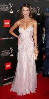 los angeles, 16 juni - jacqueline macinnes wood anländer till den 40:e dagen Emmy Awards på skirball kulturcentret den 16 juni 2013 i los angeles, ca. foto