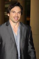 los angeles, 2 augusti - jason gedrick anländer till hallmark channel tca press tour 2012 på beverly hilton hotel den 2 augusti 2012 i beverly hills, ca foto