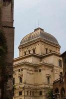 synagogan och det judiska gettot i Rom, Italien foto