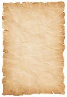 gammalt pergamentpappersark vintage åldras eller textur isolerad på vit bakgrund foto