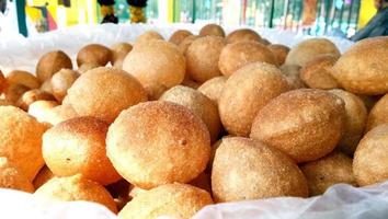 pani puri, golgappe, chattobjekt, snacks från Indien foto