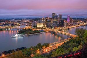 utsikt över centrala pittsburgh foto