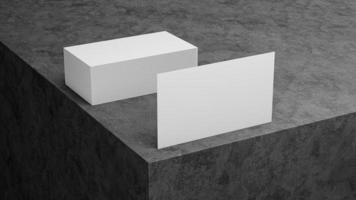 vitt tomt kort, visitkort, presentkort mockup luta på minimal betong podium på grå bakgrund foto