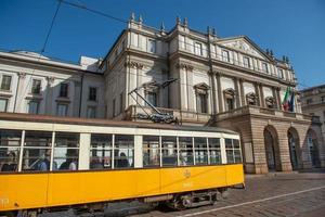 milano Italien juni 2022 teatro alla scala i milano, ett av de mest kända operahusen i världen foto