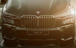 minsk, Vitryssland, juli 2022 - ny lyx bmw x 7 foto