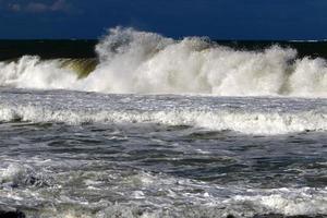 storm i Medelhavet utanför Israels kust foto