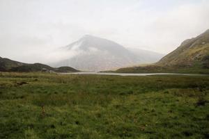 utsikt över Wales landsbygd i snowdonia nära sjön Ogwen foto