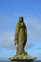 stenstaty av mamma Mary i Irland foto