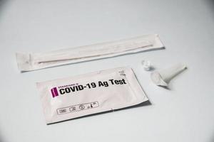 snabb antigentest covid -19 självrepande testset foto