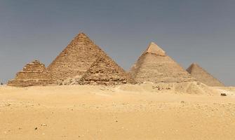 giza pyramidkomplex i Kairo, Egypten foto