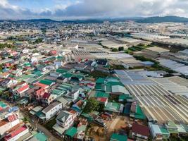 da lat city, vietnam - 15 juli 2022 landskap i staden da lat city, vietnam är ett populärt turistmål. turiststad i utvecklade vietnam. foto