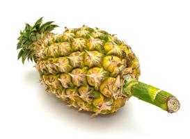 ananas isolerad på vit bakgrund foto