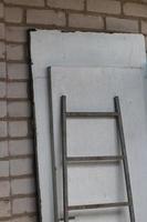 järn trappor och dörrar, material för hemreparation foto