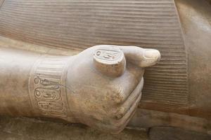 staty av Ramesses II i Memphis, Kairo, Egypten foto