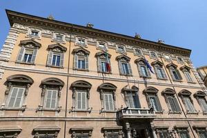 fasad av en byggnad i Rom, Italien foto