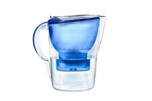 färskt filtrerat vatten för dryck foto