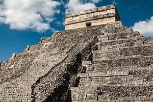 kukulcan tempel i chichen itza foto