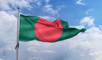 bangladesh flagga - realistiskt viftande tygflagga foto