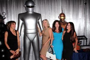 los angeles, 6 sep - lisa rinna, eileen davidson, lisa vanderpump, kyle richards at the night of science fiction, fantasy and horror after party på iatse stage 80 den 6 september 2014 i burbank, ca. foto