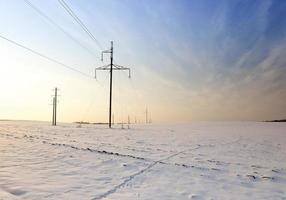 kraftledning. vinter- foto