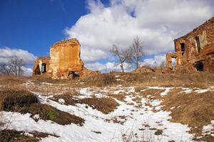 fästningsruiner i vinterr foto