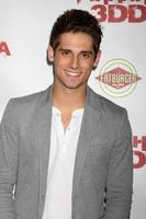 los angeles, 29 maj - jean-luc bilodeau anländer till piranha 3dd-premiären på mann chinese 6 teatrar den 29 maj 2012 i los angeles, ca. foto