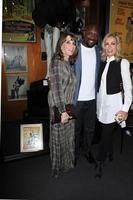 los angeles, 27 maj - kate linder, jerome ro brooks, donna mills på de försvunna marilyn monroe-bilderna avtäcktes på hollywood museum den 27 maj 2015 i los angeles, ca. foto