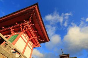 kyomizu tempel under vintersäsongen kyoto japan foto