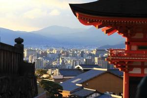 kyomizu tempel under vintersäsongen kyoto japan foto