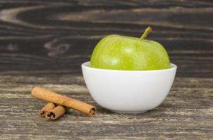 äpple och kanel foto