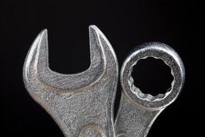 metallnycklar av stål för installationsarbete foto