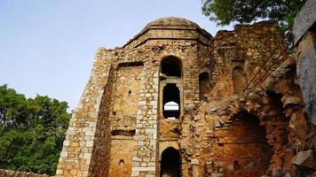 feroz shahs grav vid hauz khas fort foto