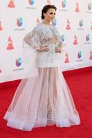 las vegas, 17 november - angelique boyer vid den 17:e årliga latin grammy awards på t-mobile arena den 17 november 2016 i las vegas, nv foto