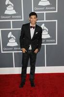 los angeles, 10 februari - roshon fegan anländer till den 55:e årliga Grammy Awards på Staples Center den 10 februari 2013 i los angeles, ca. foto