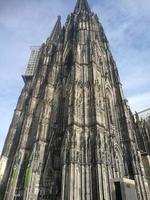 en stor katedral i Köln foto