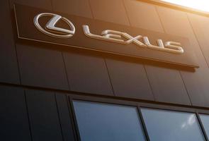 minsk, Vitryssland, juli 2022 - lexus logotyp foto