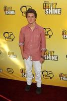 los angeles, 5 juni - billy unger anländer till premiären av disney channel s let it shine på dga teater den 5 juni 2012 i los angeles, ca. foto