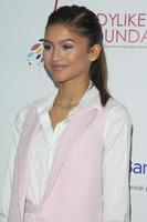 los angeles, 13 juni - zendaya coleman på ladylike foundation 7:e årliga women of excellence-stipendiet lunch på lyxhotellet den 13 juni 2015 i los angeles, ca. foto