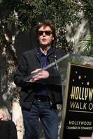 los angeles, 9 februari - paul mccartney vid Hollywood Walk of fame-ceremonin för paul mccartney vid huvudstadsregisterbyggnaden den 9 februari 2012 i los angeles, ca. foto