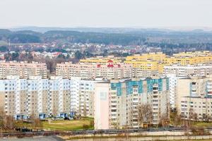 panorama över ett bostadskvarter i en stor stad från fågelperspektiv foto