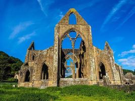 hdr tintern abbey abaty tyndyrn i tintern foto