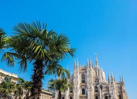 hdr duomo som betyder katedralen i milano foto