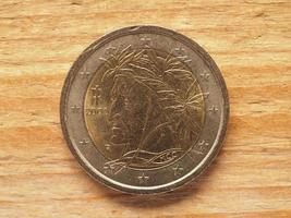 2 euromynt som visar poeten dante alighieri, Italiens valuta, eu foto