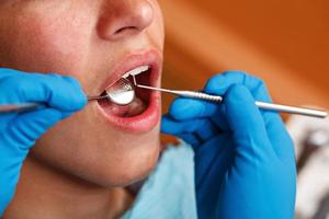undersökning av tandläkare