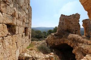 25 . 09 . 2018 . Yechiam-fästningen är ruinerna av en fästning från en korsfarare och en ottomansk period i västra Galileen, Israel foto