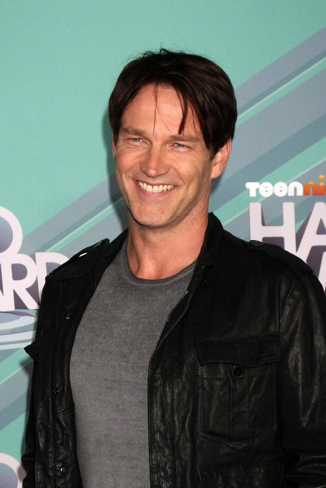 los angeles, 26 okt - stephen moyer arriveert bij de 2011 Nickelodeon teennick halo awards in hollywood palladium op 26 oktober 2011 in los angeles, ca foto