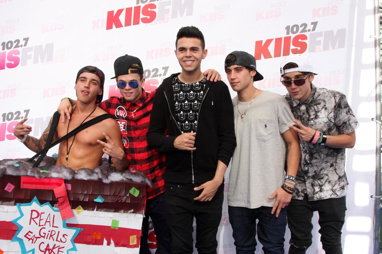 los angeles, 10 mei - jai brooks, daniel sahyounie, luke brooks, james yammouni, beau brooks, de janoskians op de 2014 wango tango in stub hub center op 10 mei 2014 in carson, ca foto